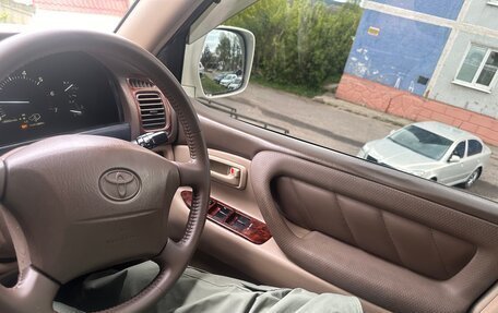 Toyota Land Cruiser 100 рестайлинг 2, 2000 год, 1 800 000 рублей, 5 фотография