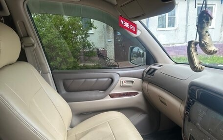 Toyota Land Cruiser 100 рестайлинг 2, 2000 год, 1 800 000 рублей, 6 фотография