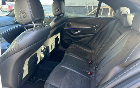 Mercedes-Benz E-Класс, 2021 год, 3 690 000 рублей, 9 фотография