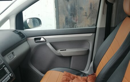 Volkswagen Touran III, 2007 год, 750 000 рублей, 9 фотография