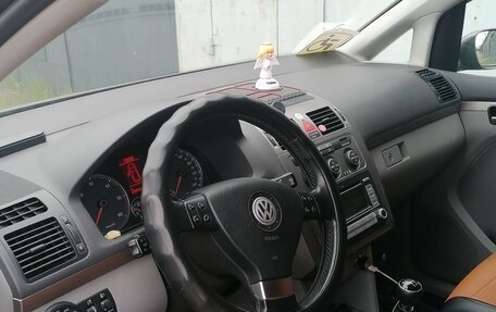 Volkswagen Touran III, 2007 год, 750 000 рублей, 5 фотография