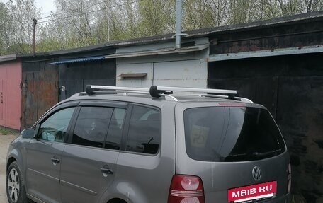 Volkswagen Touran III, 2007 год, 750 000 рублей, 3 фотография
