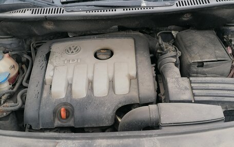 Volkswagen Touran III, 2007 год, 750 000 рублей, 11 фотография