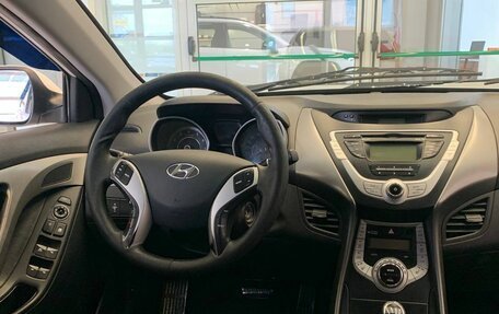 Hyundai Avante, 2012 год, 890 000 рублей, 9 фотография