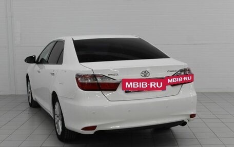 Toyota Camry, 2016 год, 1 999 000 рублей, 7 фотография