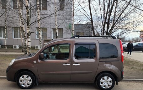 Renault Kangoo II рестайлинг, 2012 год, 699 000 рублей, 2 фотография