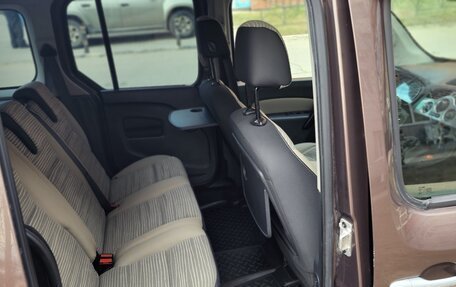 Renault Kangoo II рестайлинг, 2012 год, 699 000 рублей, 21 фотография