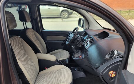 Renault Kangoo II рестайлинг, 2012 год, 699 000 рублей, 25 фотография