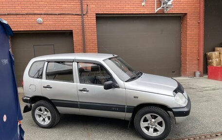 Chevrolet Niva I рестайлинг, 2004 год, 325 000 рублей, 5 фотография
