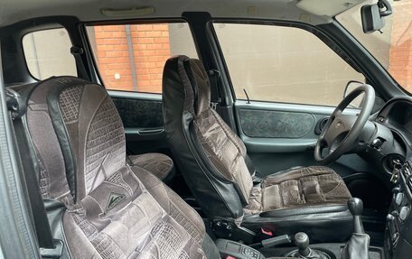 Chevrolet Niva I рестайлинг, 2004 год, 325 000 рублей, 8 фотография