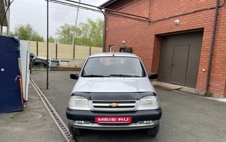 Chevrolet Niva I рестайлинг, 2004 год, 325 000 рублей, 3 фотография