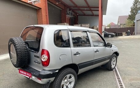 Chevrolet Niva I рестайлинг, 2004 год, 325 000 рублей, 6 фотография