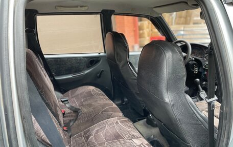 Chevrolet Niva I рестайлинг, 2004 год, 325 000 рублей, 9 фотография