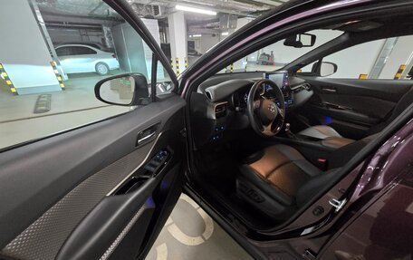 Toyota C-HR I рестайлинг, 2022 год, 3 300 000 рублей, 8 фотография