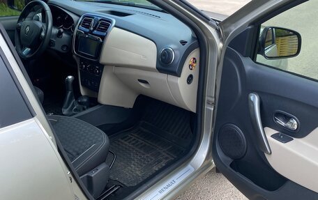Renault Logan II, 2015 год, 800 000 рублей, 12 фотография