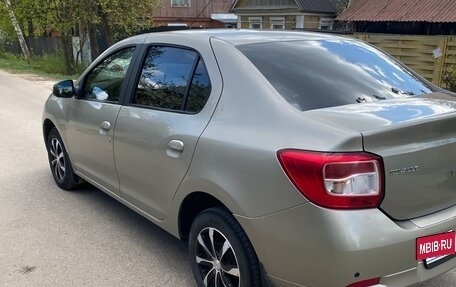 Renault Logan II, 2015 год, 800 000 рублей, 3 фотография