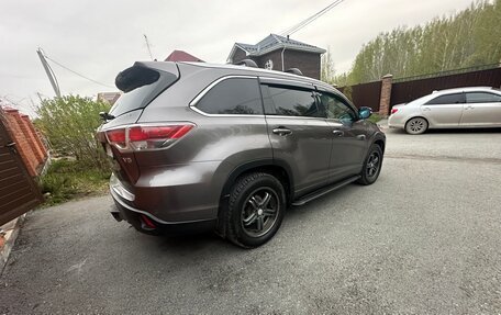 Toyota Highlander III, 2014 год, 2 999 000 рублей, 10 фотография