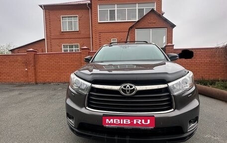 Toyota Highlander III, 2014 год, 2 999 000 рублей, 7 фотография