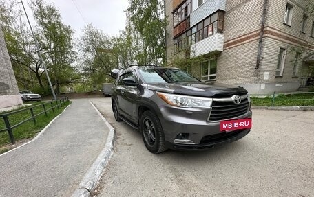 Toyota Highlander III, 2014 год, 2 999 000 рублей, 14 фотография