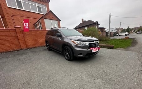 Toyota Highlander III, 2014 год, 2 999 000 рублей, 9 фотография