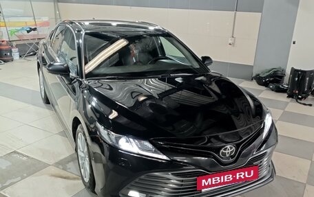 Toyota Camry, 2020 год, 3 100 000 рублей, 2 фотография
