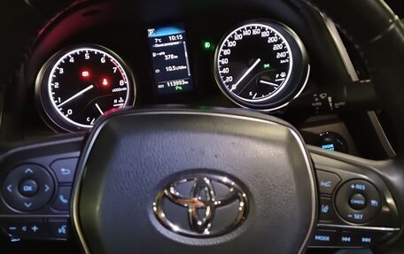 Toyota Camry, 2020 год, 3 100 000 рублей, 10 фотография