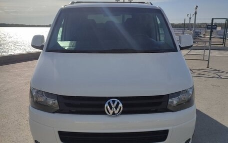 Volkswagen Caravelle T5, 2012 год, 2 350 000 рублей, 6 фотография