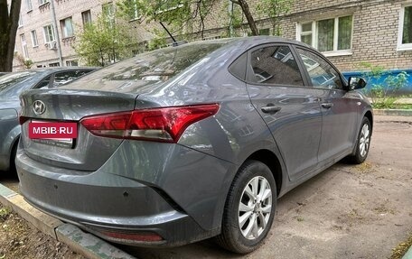 Hyundai Solaris II рестайлинг, 2021 год, 2 000 000 рублей, 7 фотография