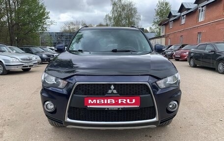 Mitsubishi Outlander III рестайлинг 3, 2011 год, 1 550 000 рублей, 2 фотография
