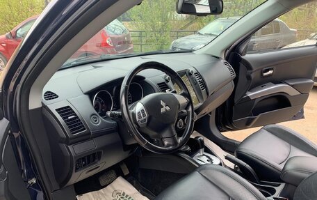 Mitsubishi Outlander III рестайлинг 3, 2011 год, 1 550 000 рублей, 13 фотография
