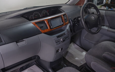Toyota Noah III, 2006 год, 1 179 000 рублей, 16 фотография