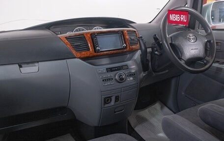 Toyota Noah III, 2006 год, 1 179 000 рублей, 15 фотография