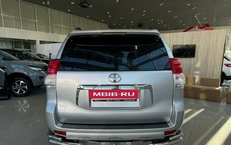 Toyota Land Cruiser Prado 150 рестайлинг 2, 2010 год, 2 750 000 рублей, 4 фотография