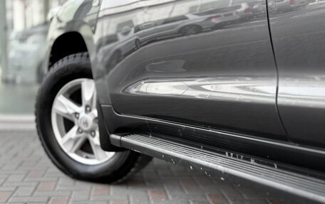 Toyota Land Cruiser 200, 2010 год, 3 199 000 рублей, 8 фотография