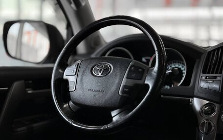 Toyota Land Cruiser 200, 2010 год, 3 199 000 рублей, 12 фотография