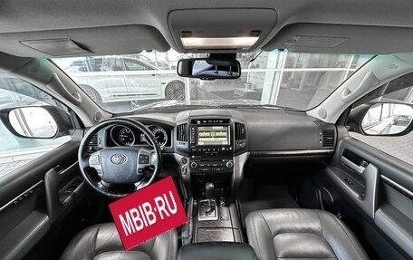 Toyota Land Cruiser 200, 2010 год, 3 199 000 рублей, 11 фотография