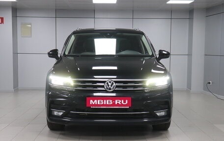 Volkswagen Tiguan II, 2020 год, 3 153 000 рублей, 3 фотография