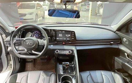 Hyundai Elantra, 2021 год, 1 348 707 рублей, 8 фотография