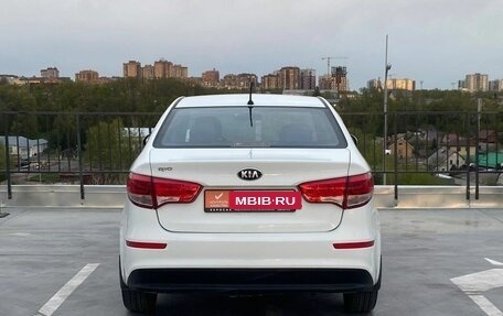 KIA Rio III рестайлинг, 2015 год, 940 000 рублей, 4 фотография