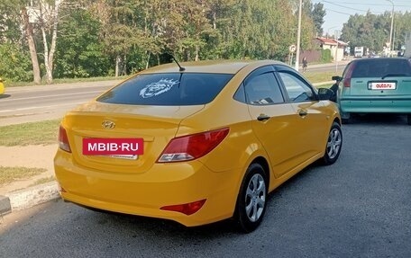 Hyundai Solaris II рестайлинг, 2015 год, 480 000 рублей, 2 фотография