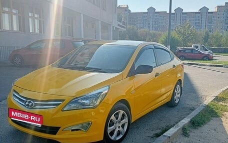 Hyundai Solaris II рестайлинг, 2015 год, 480 000 рублей, 3 фотография