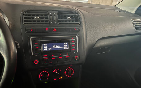 Volkswagen Polo VI (EU Market), 2018 год, 820 000 рублей, 6 фотография
