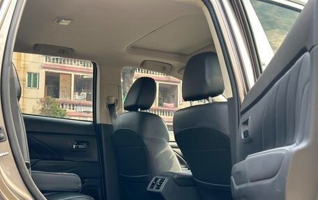 Mitsubishi Outlander III рестайлинг 3, 2021 год, 1 870 600 рублей, 12 фотография