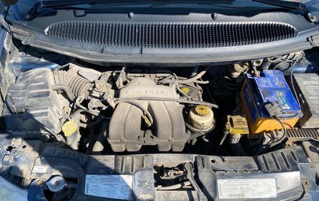 Chrysler Voyager IV, 2001 год, 330 000 рублей, 24 фотография