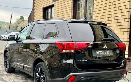 Mitsubishi Outlander III рестайлинг 3, 2020 год, 2 499 900 рублей, 15 фотография