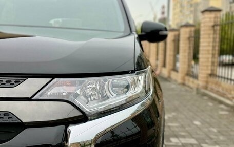 Mitsubishi Outlander III рестайлинг 3, 2020 год, 2 499 900 рублей, 7 фотография