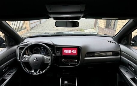 Mitsubishi Outlander III рестайлинг 3, 2020 год, 2 499 900 рублей, 17 фотография