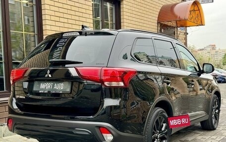 Mitsubishi Outlander III рестайлинг 3, 2020 год, 2 499 900 рублей, 10 фотография