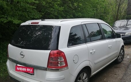 Opel Zafira B, 2012 год, 1 350 000 рублей, 17 фотография