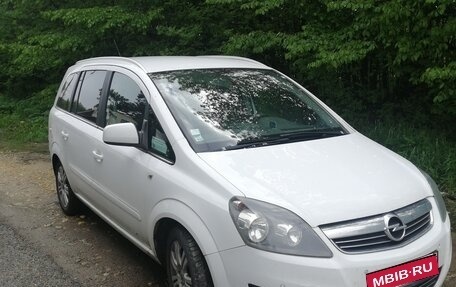 Opel Zafira B, 2012 год, 1 350 000 рублей, 19 фотография